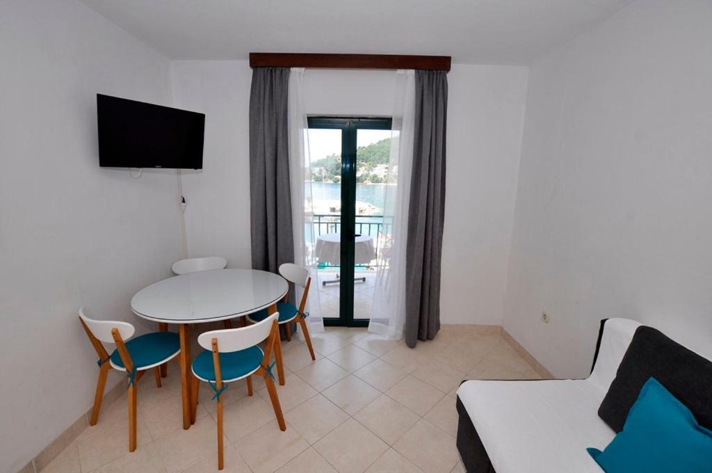 Apartmani More Drvenik  Buitenkant foto